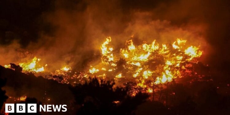 mass evacuations as blaze rages near Ierapetra, Crete