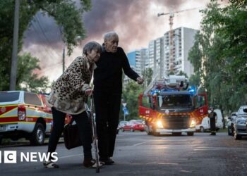 Kyiv hit by barrage of drone strikes as Putin spurns Trump’s truce bid