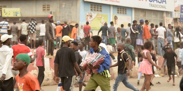 Four killed, hundreds arrested in Angola protests against fuel price hike | Protests News