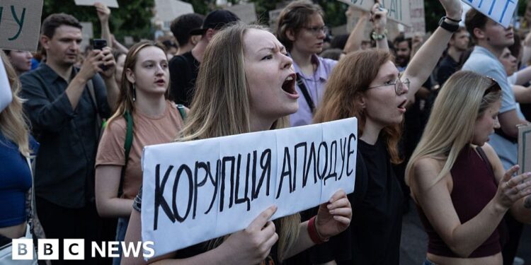 Protests in Ukraine as Zelensky signs bill targeting anti-corruption bodies