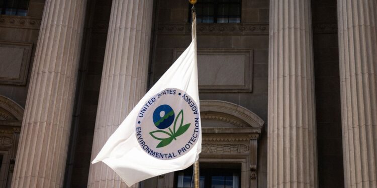 EPA Employees Still in the Dark as Agency Dismantles Scientific Research Office