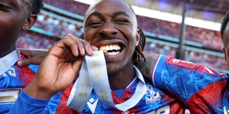 Transfer rumors, news: Arsenal make move for Palace’s Eze