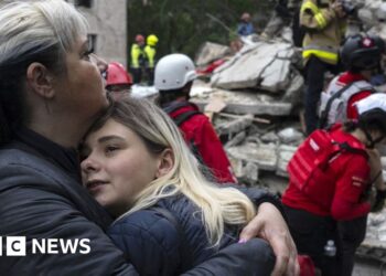 Ukraine’s borders must not be changed by force, EU leaders say