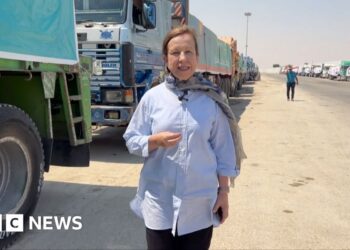 5,000 aid trucks await clearance at Rafah border