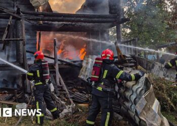 Russia launches biggest wave of strikes on Ukraine for weeks