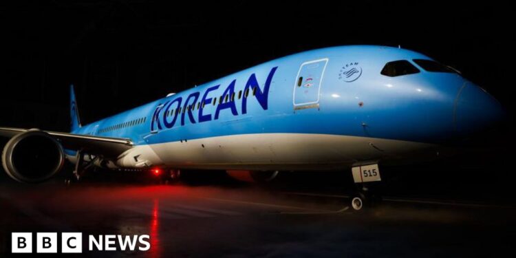 Korean Air to buy more than 100 Boeing jets after Trump meeting