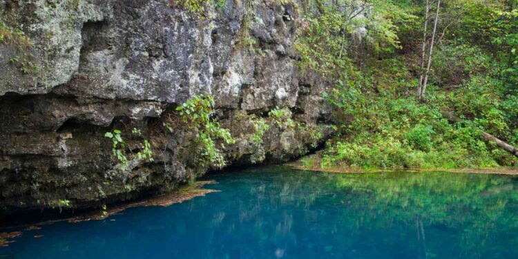 This Stunning ‘Caribbean Blue’ Spring Is One of the Prettiest in the U.S.