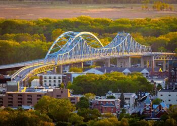 The Essential Guide to La Crosse, Wisconsin
