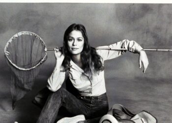 From the Archives: The Year Was 1971 and These Were Lauren Hutton, Jacqueline de Ribes, and Hanae Mori’s Travel Tips