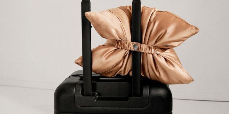 10 Best Travel Pillows for Sound Sleep at 30,000 Feet