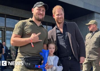 Prince Harry visits Ukraine to support those injured in war