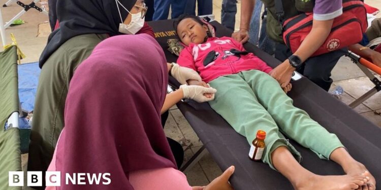 Over 1,000 children fall ill from free school lunches