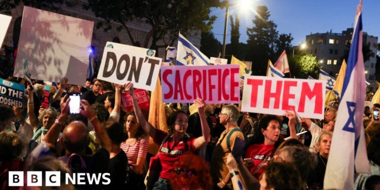 Israel rejects ‘spin’ after Hamas says ready for comprehensive deal