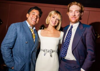 ‘The Office’ Alums Attend ‘The Paper’ Premiere With New Cast