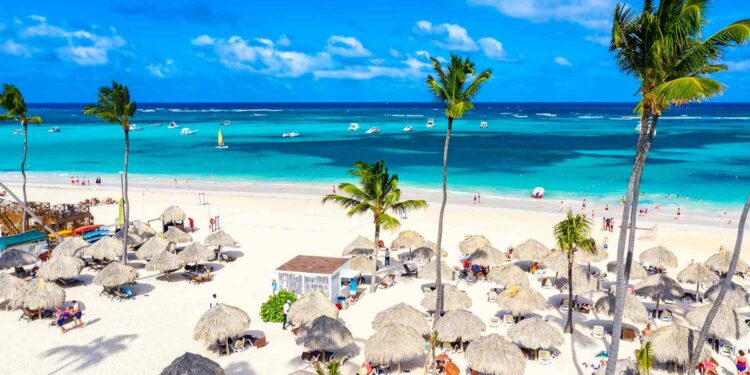 Budget Airline Breeze Airways Just Announced Its First International Flights to Stunning Spots in Mexico and the Caribbean