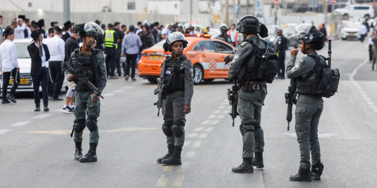 Suspected Palestinian gunmen kill six people in East Jerusalem | Newsfeed