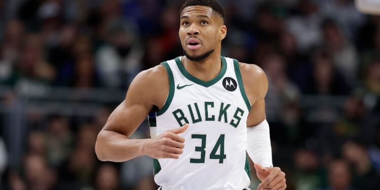 Giannis: Sole focus with Bucks, but ‘human’ if I change mind