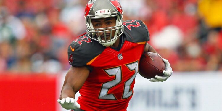 Doug Martin, former Boise State and Buccaneers RB, dies
