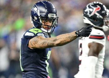 Seattle Seahawks’ defense dominates Houston Texans in win