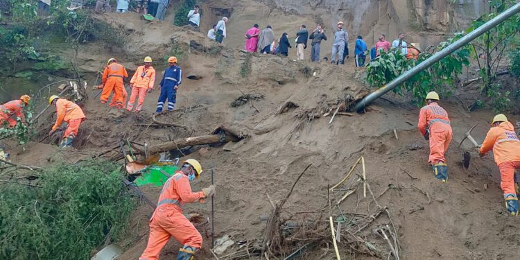 Landslide hits bus in northern India, killing 15, as rescue continues | Climate News
