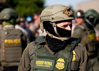 DHS Wants a Fleet of AI-Powered Surveillance Trucks