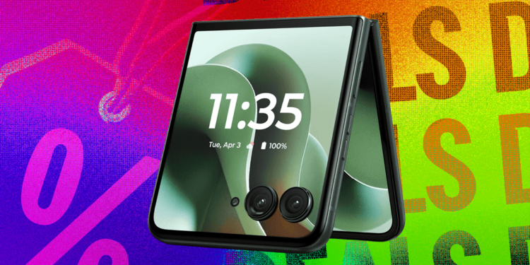 Our Favorite Motorola Smartphone Is $100 Off