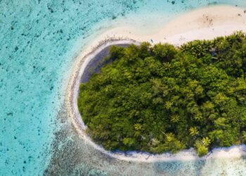 This Airline Is Making It Easier (and Cheaper) to Visit the ‘Jewel of the South Seas’ in 2026