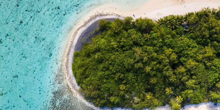 This Airline Is Making It Easier (and Cheaper) to Visit the ‘Jewel of the South Seas’ in 2026