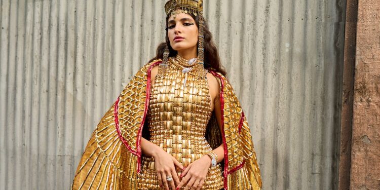 A Look at Elizabeth Taylor’s Many On-Screen Bulgari Moments