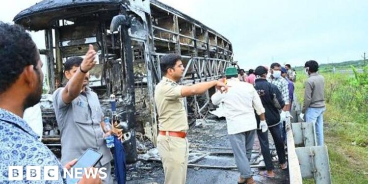 India bus fire: Hundreds of smartphones intensified blaze