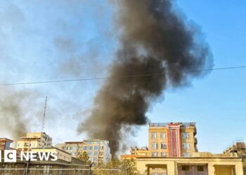 Afghan Taliban and Pakistan agree short truce after deadly clashes