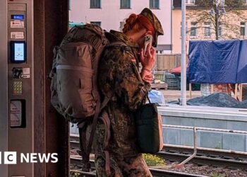 Row over bringing back military service splits German government