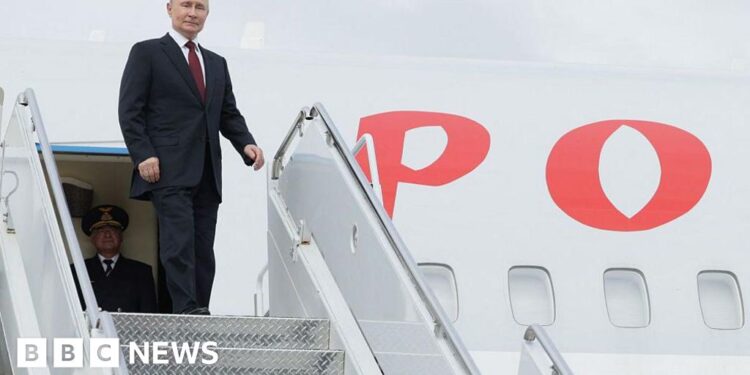 Can Putin’s Flying Kremlin travel to through EU airspace to Budapest?