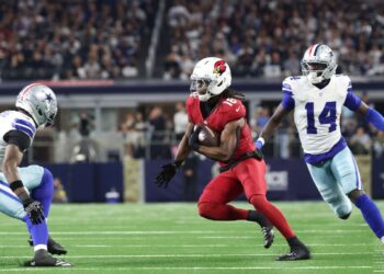Cardinals snap losing streak, beat Cowboys in Dallas