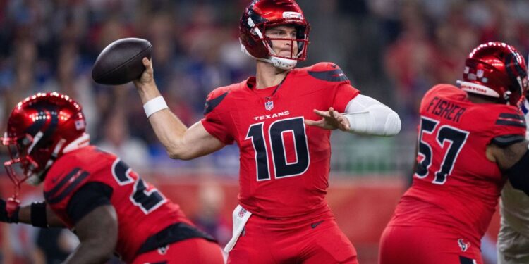 Texans’ defense comes up big in TNF win against Bills