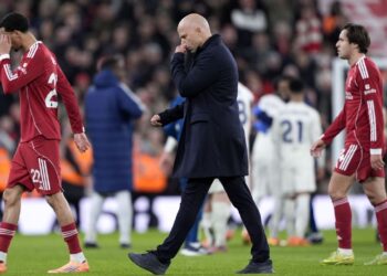 Liverpool’s woes get worse, Real Madrid drop points, more