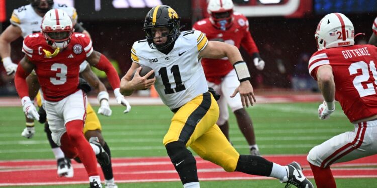 Iowa’s Black Friday troll tops best jabs from college football Week 14