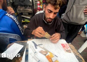 Why I spend hours painstakingly repairing banknotes