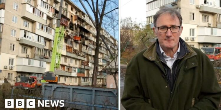 BBC reports from site of Russian strike in Kyiv