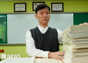 Blind students sit 13-hour college entry exam in South Korea