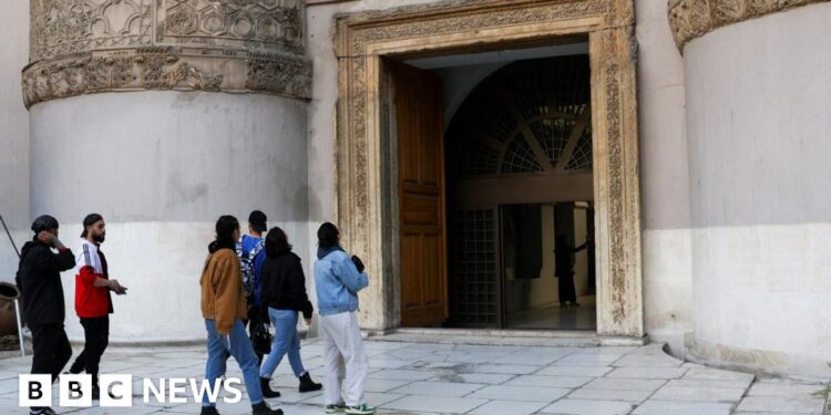Ancient statues stolen from Syria’s National Museum