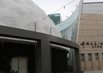 Cinerama Dome Permit Wins Support From Hollywood Neighborhood Council