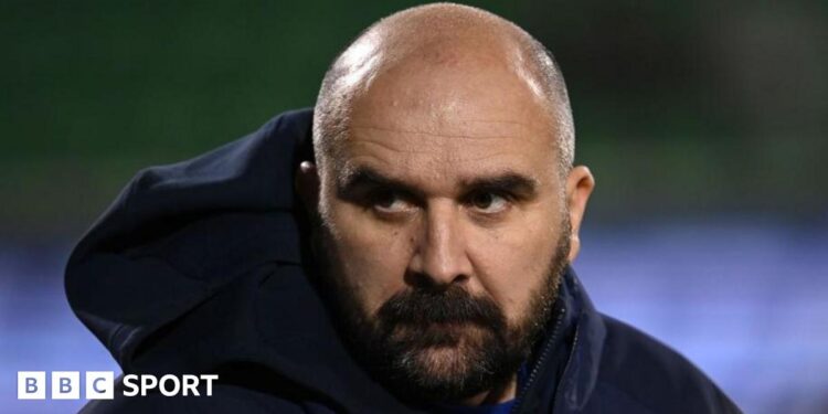 Mladen Zizovic: FK Radnicki 1923 manager dies during game