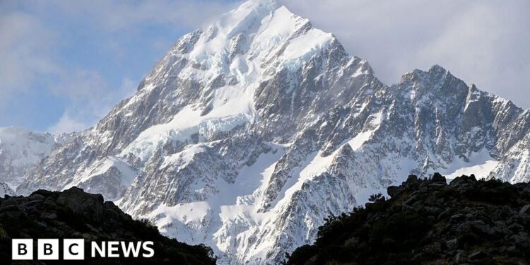 Two climbers dead on New Zealand’s tallest mountain