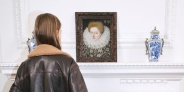 Valentino Pre-Fall 2026 Collection | Vogue