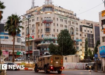 Israel extends order allowing closure of foreign broadcasters