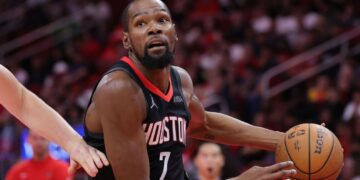 Rockets’ Kevin Durant eighth ever to reach 31,000 points