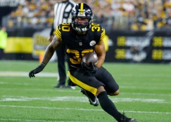 NFL Week 15 uniforms: Steelers rocking color rush