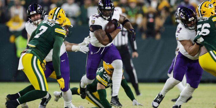 Follow live: Derrick Henry punches in rushing TD hat trick to extend Ravens' lead