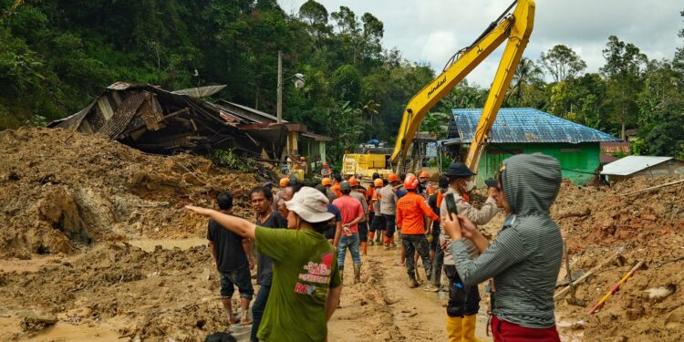 Survivors recall terror of landslides from North Sumatra cyclone | Weather News